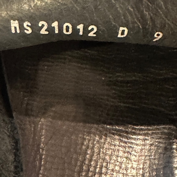Salvatore Ferragamo Gancini Loafer 9D